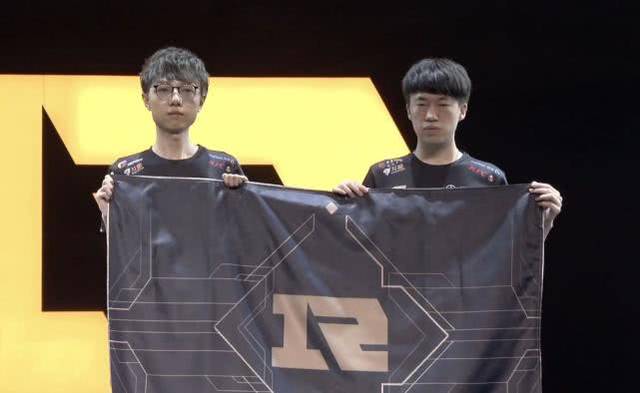 积分榜首位 积分榜首位